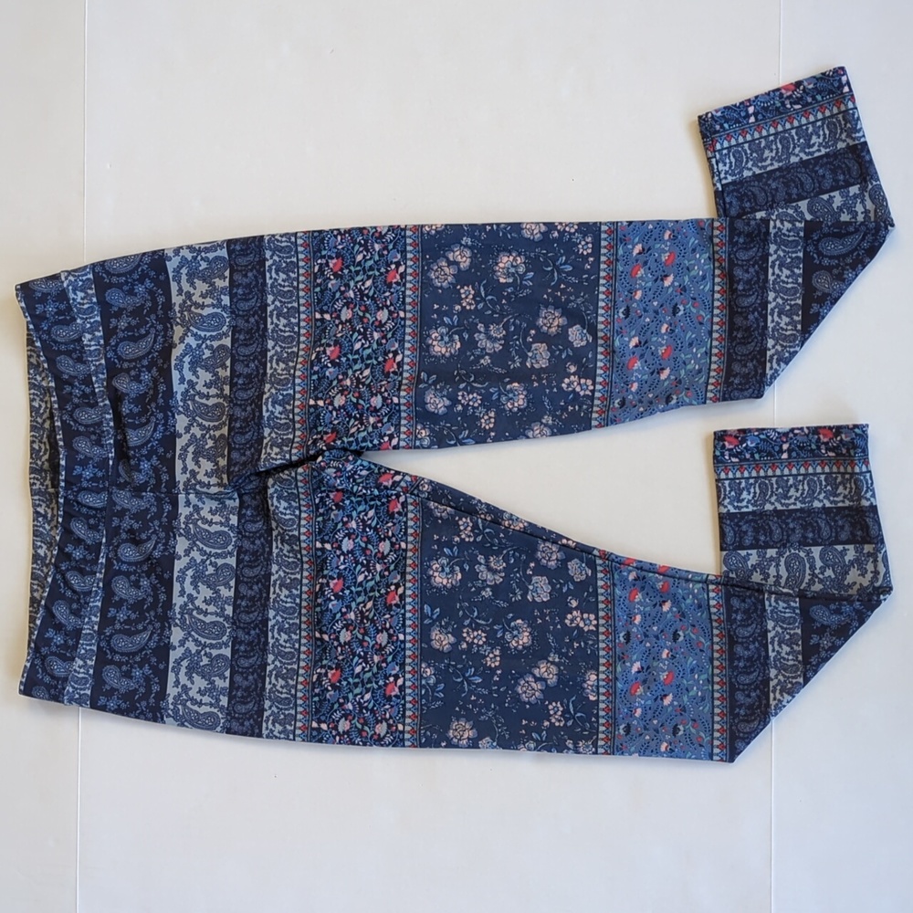 AEO Hi-Rise Paisley Floral Yoga Legging Pants L Blue